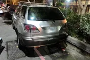 影/1天2起吸毒亡！基隆男死在巷弄　台中裝修工暴斃在老闆車上