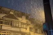 影/宜蘭蘇澳豪雨土石流襲台鐵軌道！永樂到蘇澳新站間一度中斷