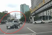 影/新竹男拒檢衝撞倒車輾警逃逸　無照又攜毒今晨落網