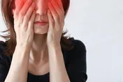 更年期「熱潮紅」不是天氣熱！大腦恆溫器失控才是元凶