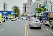 影/疑違規跨越雙黃線送掉性命！台中女騎士遭撞慘死