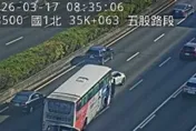 國道1號「客運出事」！上班時間追撞占中內線