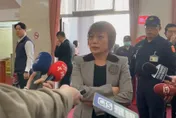 劉世芳臭臉懟記者「騷擾」！自曝因三度遭碰撞胸部
