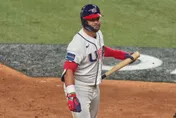 WBC/連兩屆都銀恨　史瓦伯臉臭摘下獎牌畫面曝光