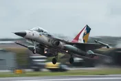 空軍三型主力戰機精銳盡出！聯合專精班「無劇本」實戰驗證