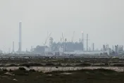 卡達能源中心拉斯拉凡工業城遭伊朗襲擊　部份設施起火