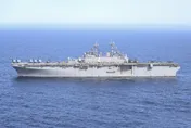 兩棲攻擊艦拳師號領軍出動　美增派數千部隊趕赴中東