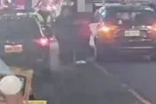 影/萬華阿公店談判1男遭剪刀刺傷　警火速壓制嚴查辦