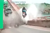 影/驚悚瞬間首曝！巴西大橋坍塌「汽機車騰飛墜河」釀14死3失蹤