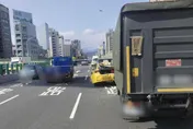 北市建國高架3車連環撞　4人受傷送醫