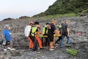 影/蘭嶼雙獅岩釣客落海緊急救起　無呼吸心跳送醫搶救
