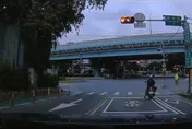 女兒突昏迷嘴發紫！ 父飆車搶命狂喊借過　200萬人看哭