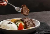不只星宇胡同、長榮乾杯　華航攜手「大腕燒肉」推機上餐