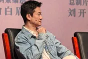 戰狼出事了？吳京被目擊臉頰「指印深陷」　疑水腫畫面瘋傳