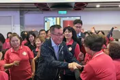 川伯旋風！李四川參拜獲「神物」加持　魅力爆棚嚇壞綠營