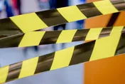台南轎車衝撞住家牆面！老翁住家附近遭撞身亡家屬痛哭