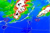鋒面近防雷雨！鄭明典曬圖「煙囪雲」現蹤：對流雨明顯