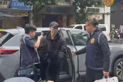 影/「王子」邱勝翊涉閃兵遭檢警突襲！「家中逮捕」帶回偵訊