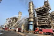 影/中油大林煉油廠儲存槽火警　濃煙狂竄火勢控制