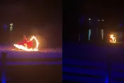 影/悚！陸動物園火舞表演爆意外　舞者裙襬起火狂奔跳河自救