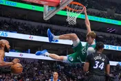 NBA/太狂！獨行俠19歲「旗子哥」破紀錄！史上最年輕50分先生