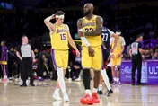 NBA/詹皇再撐一下！　外媒捎好消息：里夫斯首輪有望歸隊