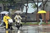 鋒面明起由北往南炸雨「連3天濕涼」　北部防短延時強降雨