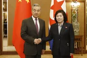 趕在習川會前！王毅見北韓外相　崔善姬：支持一個中國原則