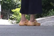 足部殺手？專家示警「3鞋款」：恐引發體態變形