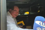 李乾龍還原追蹤器始末　指控裝設者是「情治單位」