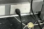 插座成火災隱患　台電示警濕氣灰塵「積污導電」