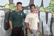 備戰鐵人三項！高爾宣抱娃慘閃到腰　瘦子樂當女兒傻瓜：身體很誠實