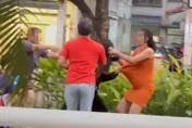 影/屏東公園全武行！小孩玩耍起糾紛　2婦人抓衣、互扯頭髮