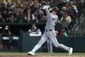 MLB/飛過運動家「打者之眼」！村神猛打賞　首發滿貫砲出爐