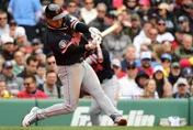 MLB/李灝宇首安獲隊友「摸頭殺」慶祝！大聯盟名記：台灣棒球重要時刻