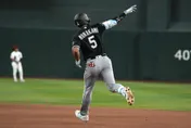 MLB/復刻3年前WBC冠軍戰一幕　村上宗隆又轟他全壘打