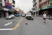 影/疑闖紅燈！嘉義2騎士路口碰撞　28歲女「人車噴飛亡」