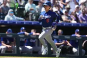 MLB/火藥味濃！道奇金慧成疑偷暗號被抓包　巨人王牌不爽怒吼