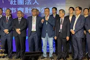 新北會計師公會成立！侯友宜帶李四川同台拉票　蘇巧慧隨後現身