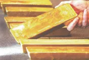 黃金上看6200美元！中東戰火支撐避險需求　專家指路「逢低就是買點」