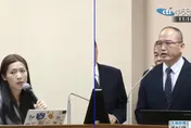 T112步槍鐵瞄未立起？顧立雄、陸軍參謀長狀況外　徐巧芯嘆氣翻白眼