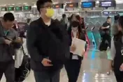 影/回家了！台灣旅行團甘肅翻車釀1死12傷　家屬捧骨灰抵台
