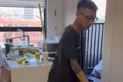 影/遭5警持票搜毒！網紅小宇怒控「抓錯人」　警：程序合法
