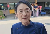 影/譚艾珍現身靈堂弔唁女警　憶過往：跟這孩子特別親