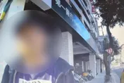 影/喪屍男站路中阻擋車輛通行　警盤查搜出整套毒品