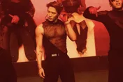 王嘉爾巡演創紀錄淚崩！巴西開唱成亞洲第一人　曬肌肉照寵粉