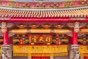 台電改字爆戰火！網友酸行天宮字醜　童仲彥轟：青鳥現形