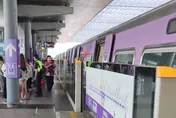 影/機捷突發電力異常！A11坑口站列車卡月台　現已恢復營運