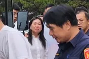 朝天宮董座兒涉毆遭押！鎮代母淚崩發文：對不起