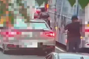 北市驚傳街頭持刀追人！警攔查起獲3刀械與毒品送辦